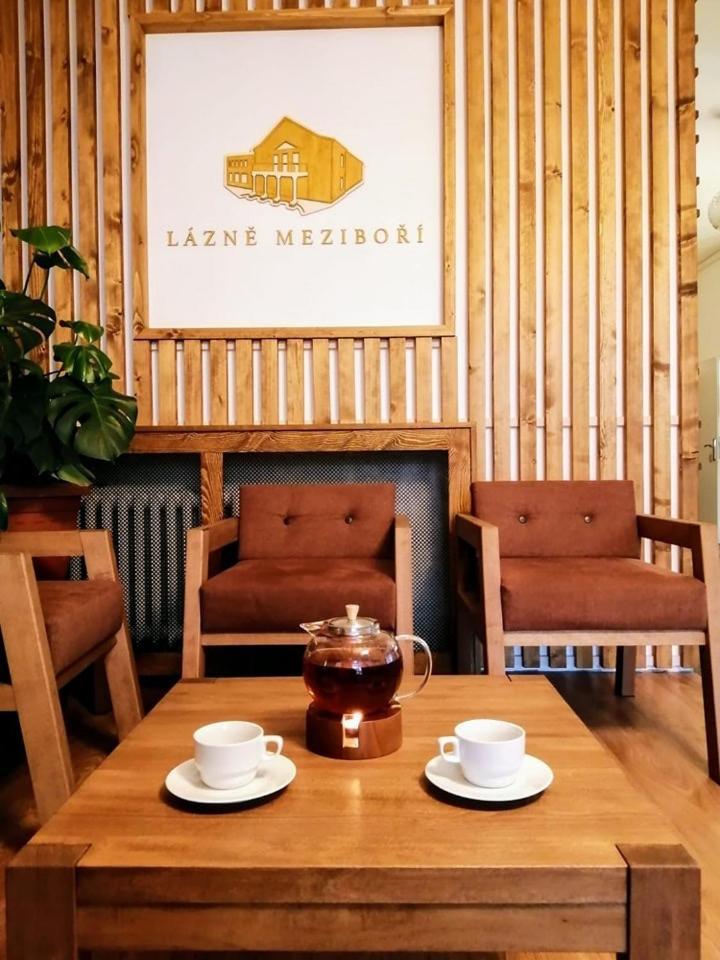 Lazne Mezibori Hotell Exteriör bild